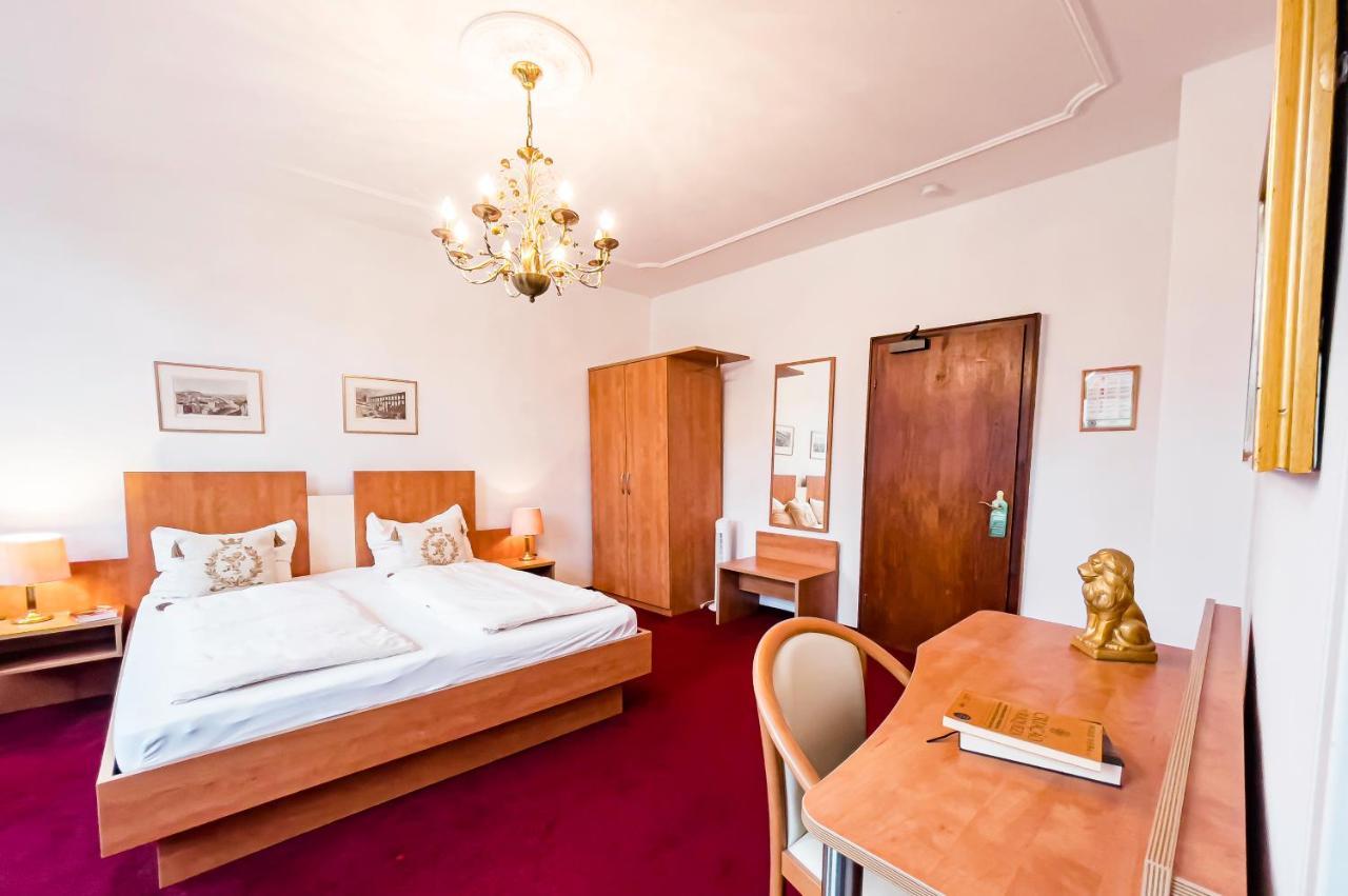 סנט גואר Hotel Zum Goldenen Loewen מראה חיצוני תמונה