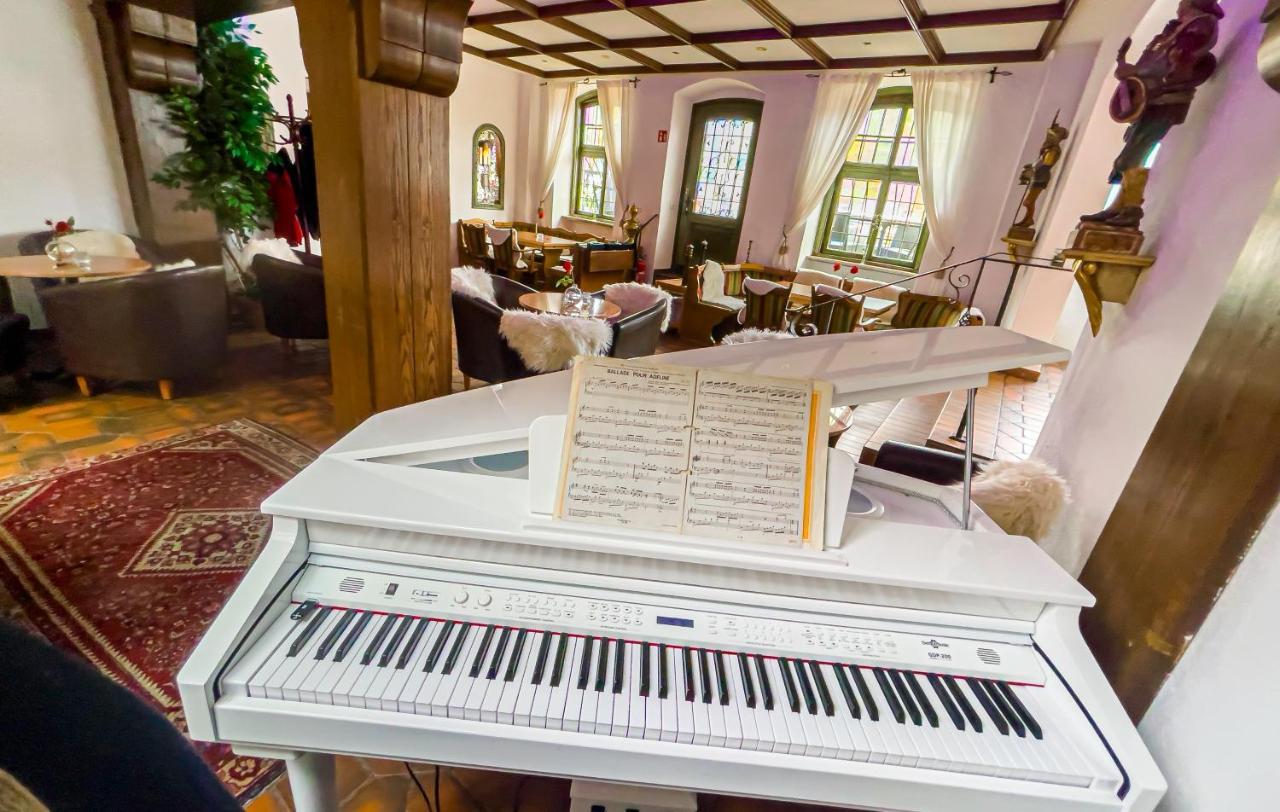 סנט גואר Hotel Zum Goldenen Loewen מראה חיצוני תמונה