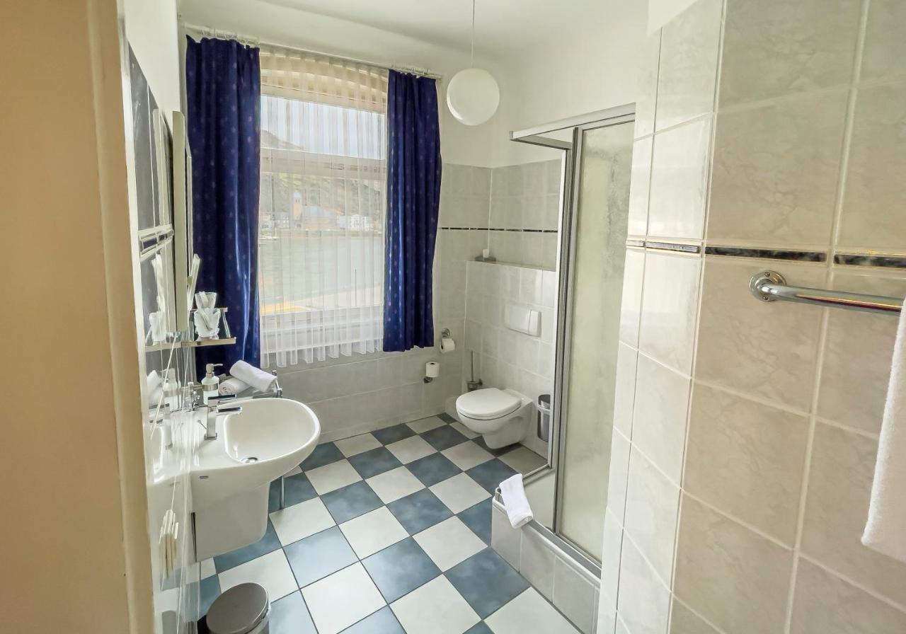 סנט גואר Hotel Zum Goldenen Loewen מראה חיצוני תמונה