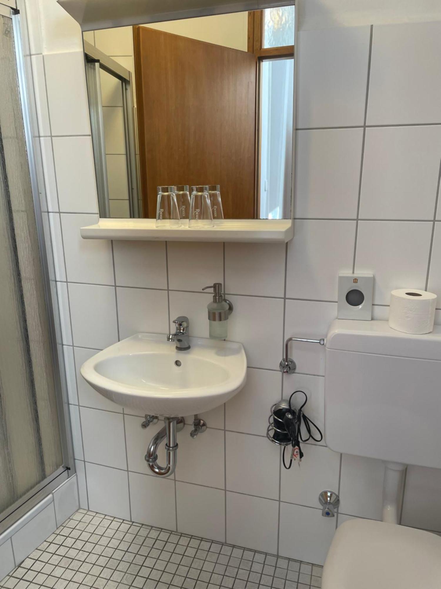 סנט גואר Hotel Zum Goldenen Loewen מראה חיצוני תמונה