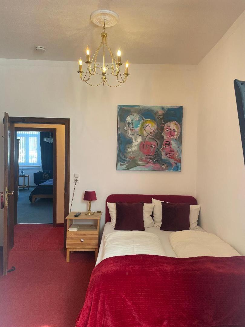 סנט גואר Hotel Zum Goldenen Loewen חדר תמונה