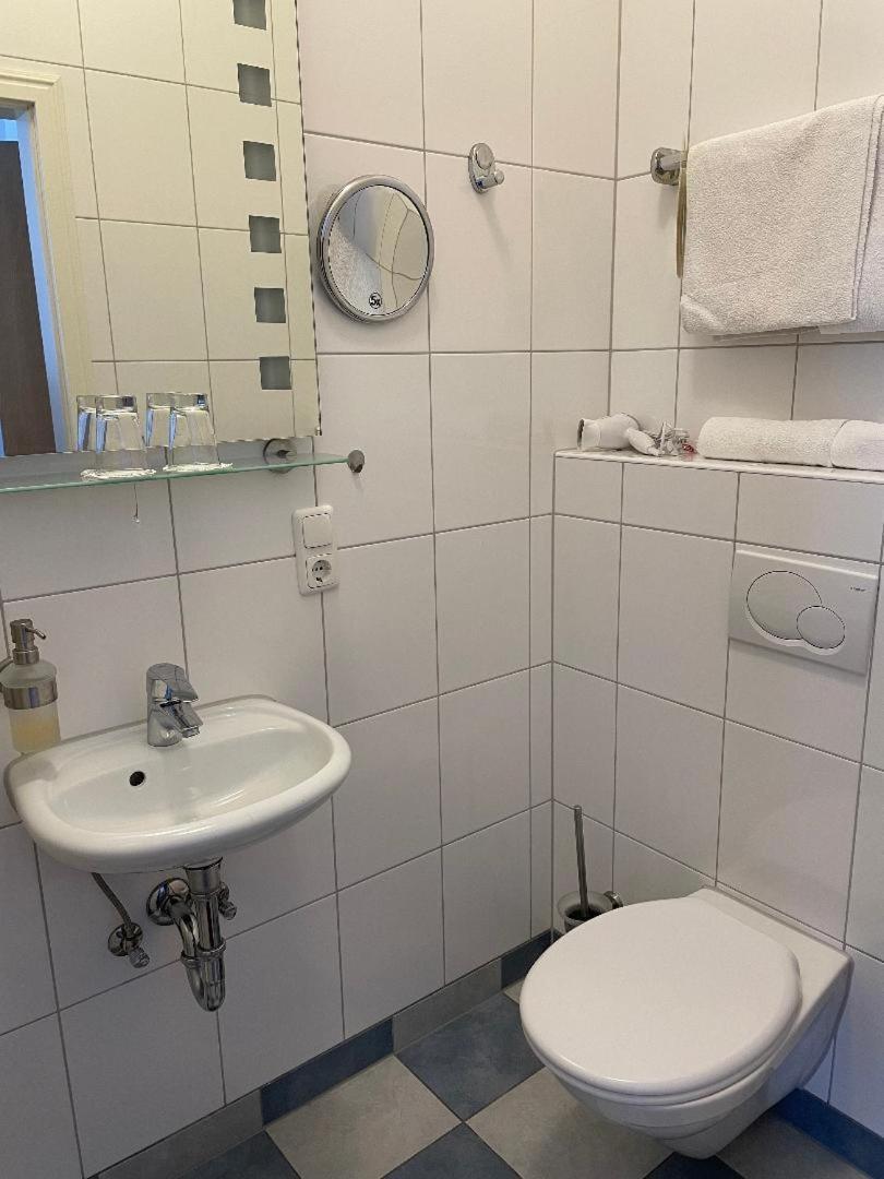 סנט גואר Hotel Zum Goldenen Loewen מראה חיצוני תמונה