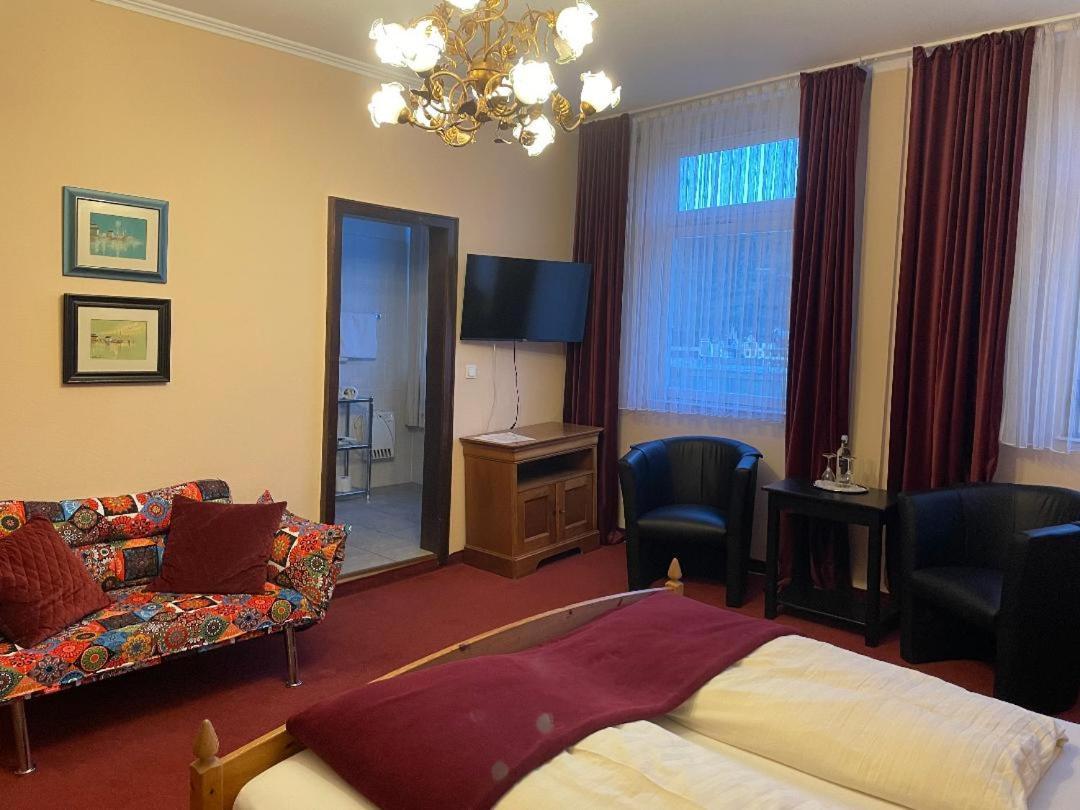 סנט גואר Hotel Zum Goldenen Loewen חדר תמונה