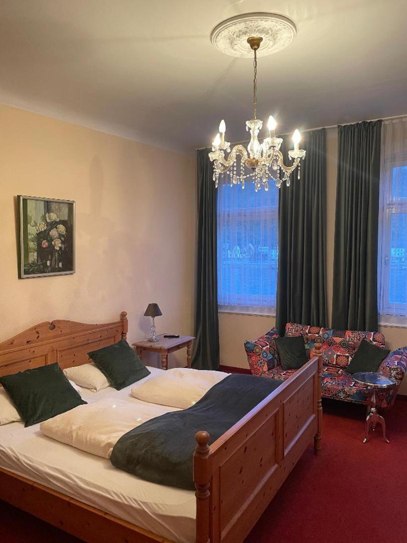 סנט גואר Hotel Zum Goldenen Loewen מראה חיצוני תמונה