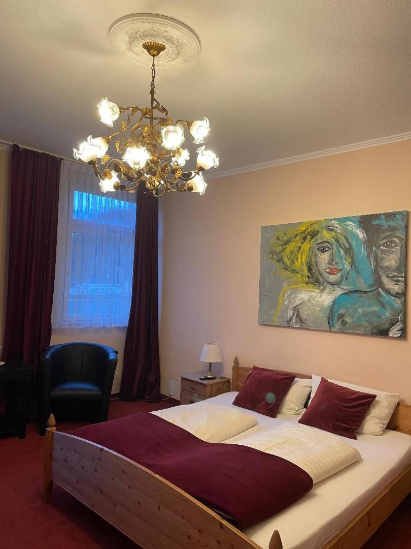 סנט גואר Hotel Zum Goldenen Loewen חדר תמונה