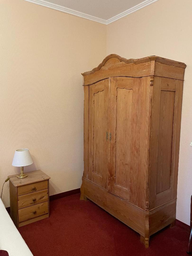 סנט גואר Hotel Zum Goldenen Loewen חדר תמונה