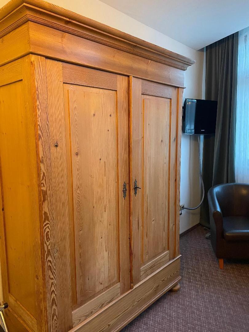 סנט גואר Hotel Zum Goldenen Loewen חדר תמונה