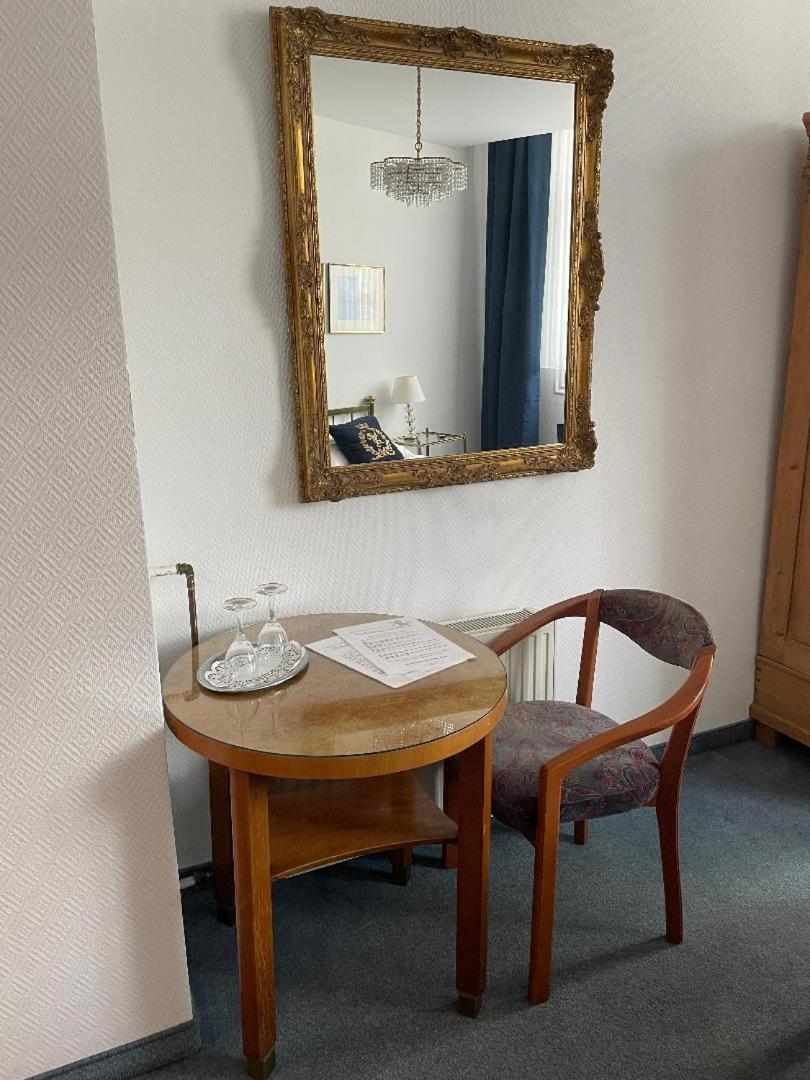 סנט גואר Hotel Zum Goldenen Loewen מראה חיצוני תמונה