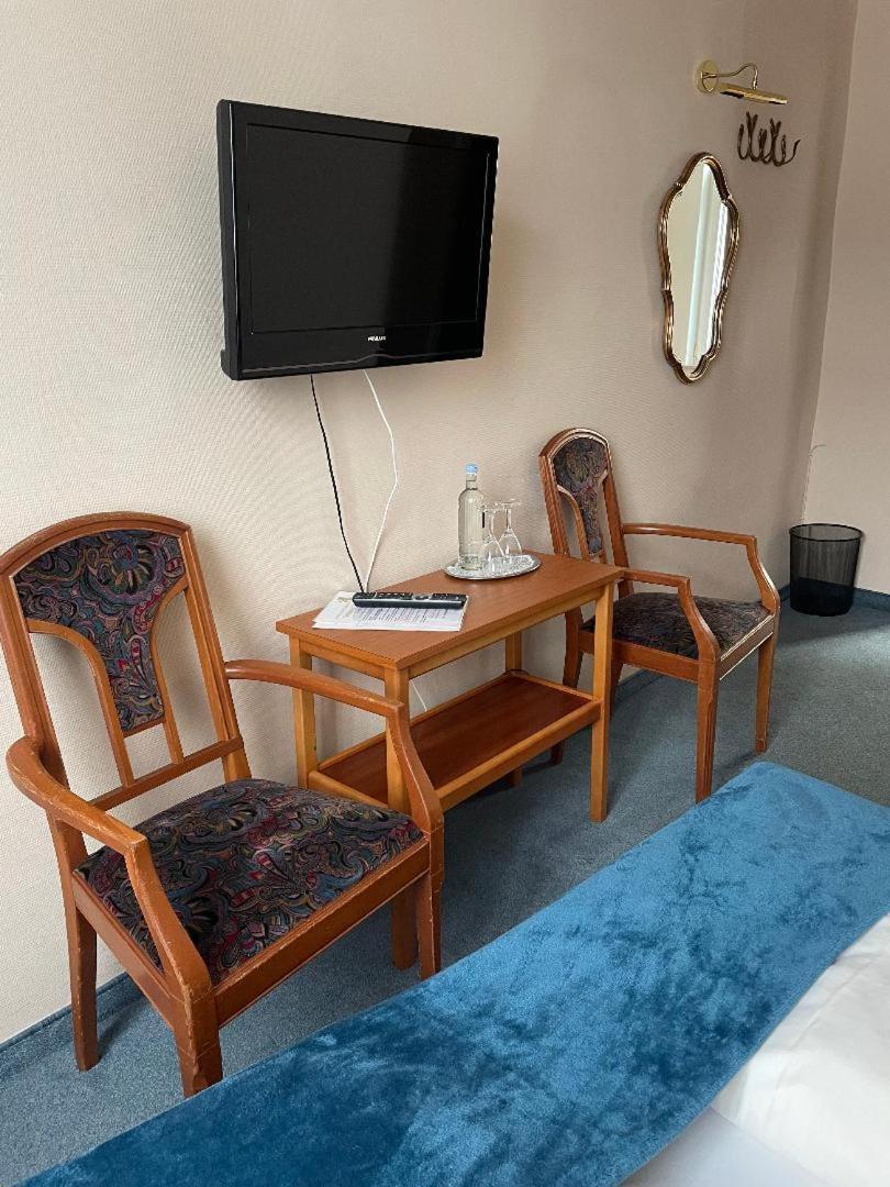 סנט גואר Hotel Zum Goldenen Loewen חדר תמונה